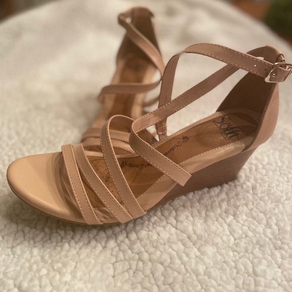 Sofft Shoes - Sofft wedge leather sandals women 7M